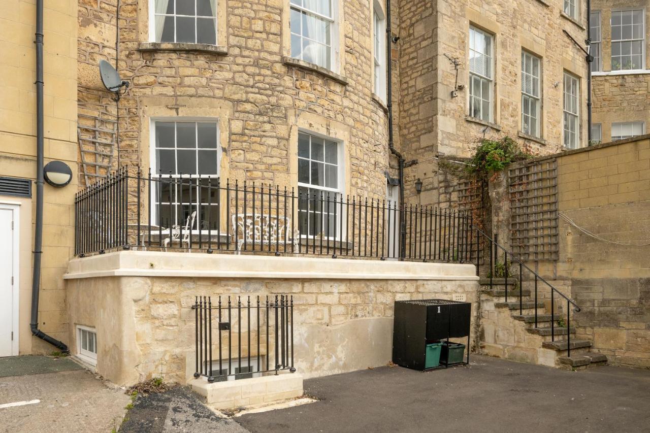 Georgian 2 Bed Apartment With 3 Bathrooms And Parking 외부 사진